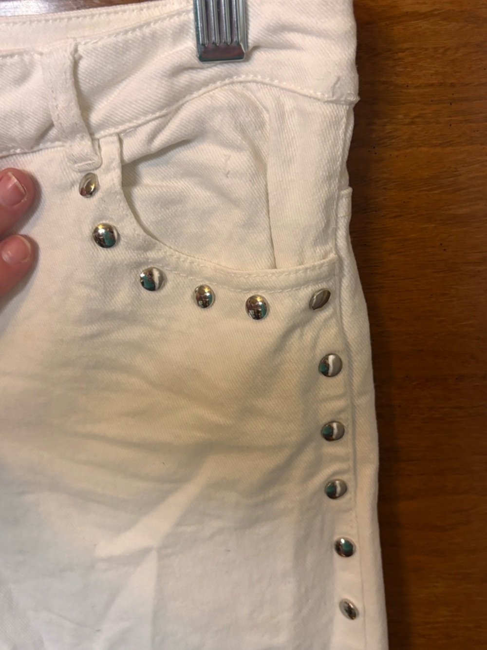 Entro White Ankle Cropped Jeans with Stud-Trim - Picture 6 of 7